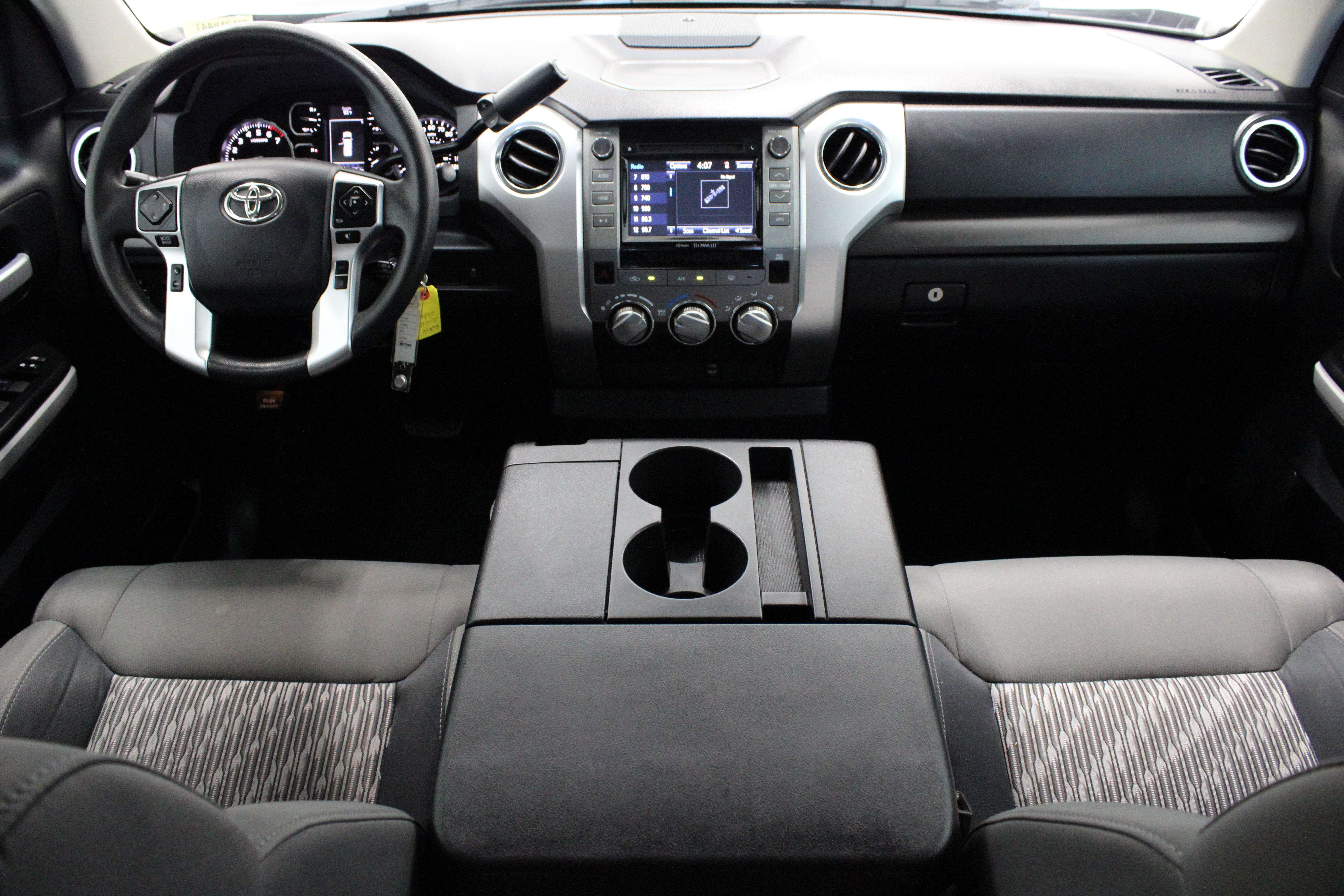 Used 2018 Toyota Tundra SR5 RWD image 28