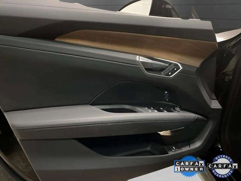 Used 2023 Audi e-tron GT Premium Plus image 15