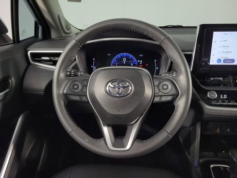 Used 2024 Toyota Corolla Cross XLE w/ Convenience Package AWD/4WD image 22