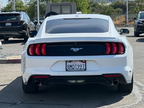 Used 2019 Ford Mustang Premium image 6