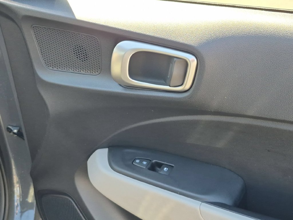 Used 2026 Hyundai Venue SEL FWD image 34