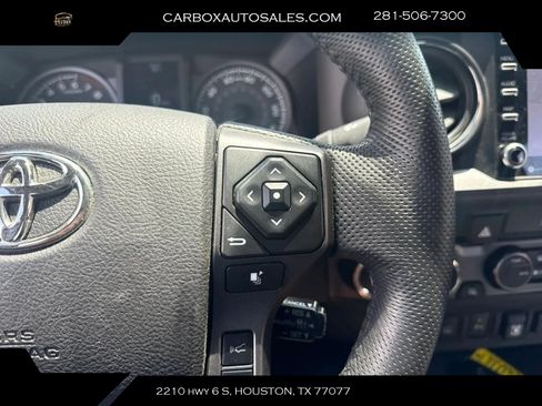 Used 2021 Toyota Tacoma TRD Off-Road w/ Technology Package AWD/4WD image 12