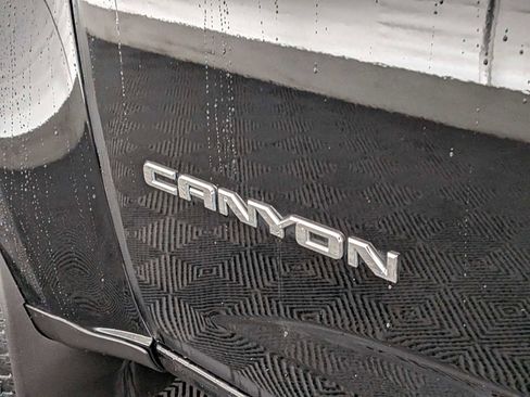 Used 2017 GMC Canyon SLE w/ Nightfall Edition image 11