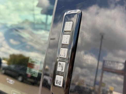 Used 2018 Ford F150 XLT w/ Trailer Tow Package image 10