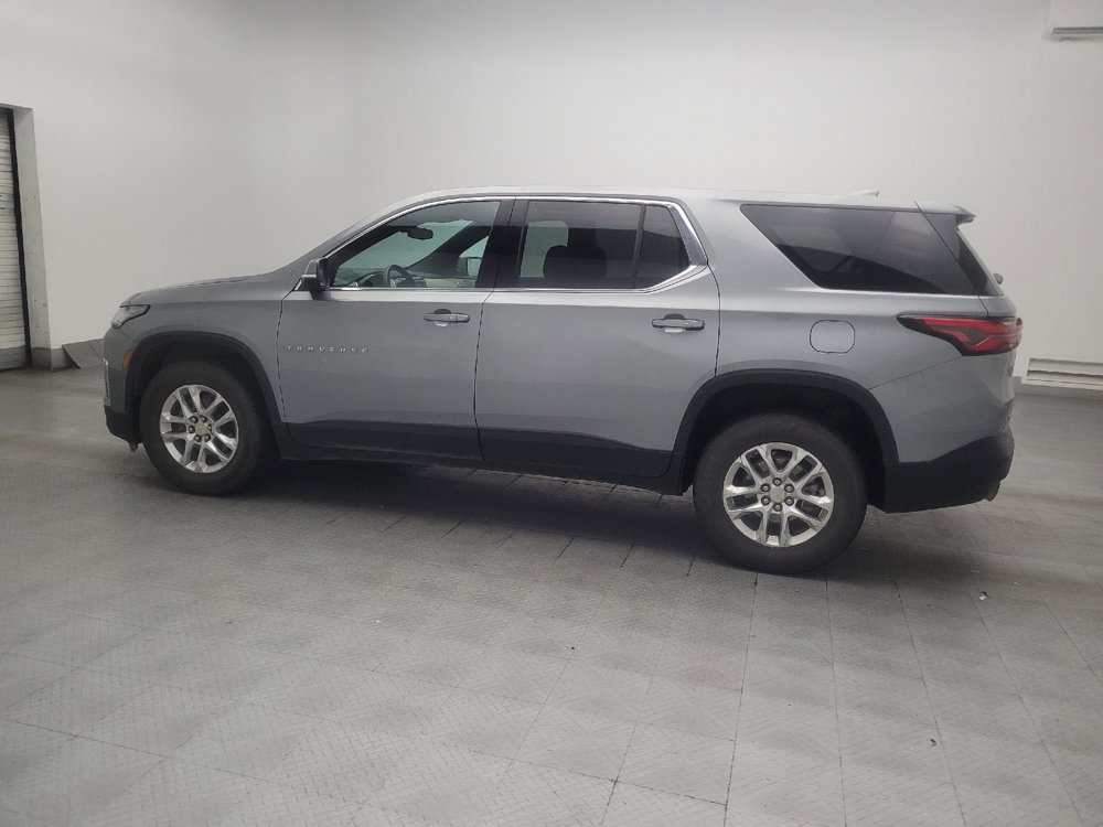 Used 2023 Chevrolet Traverse LS FWD image 3
