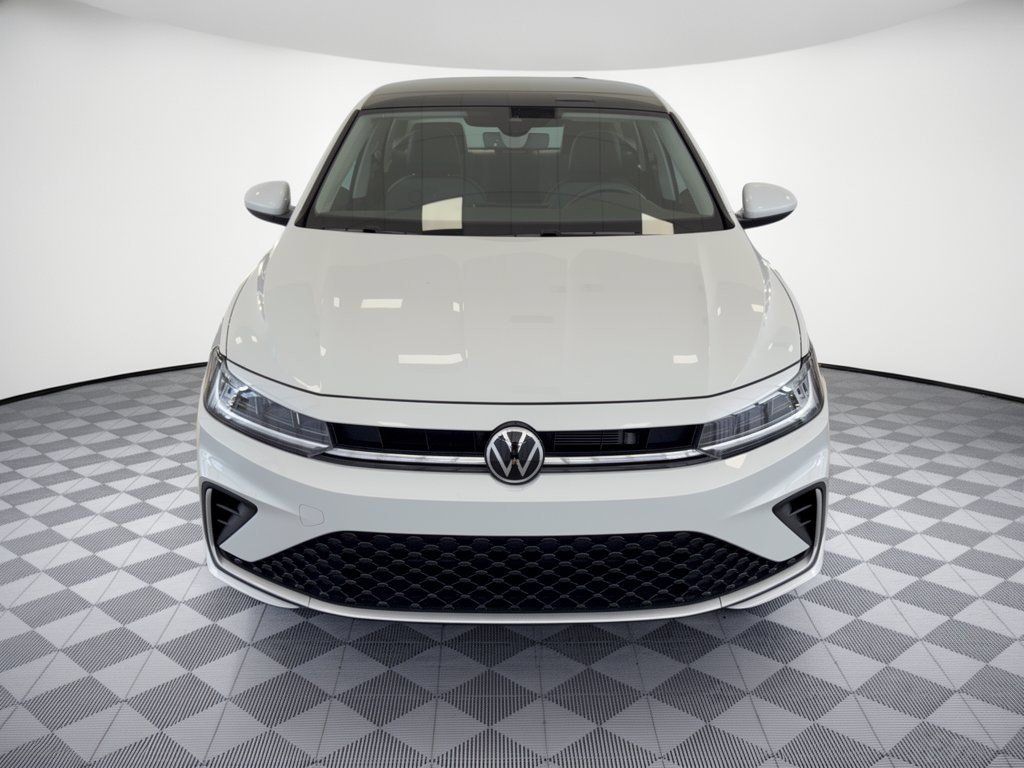 Used 2026 Volkswagen Jetta SE FWD image 6