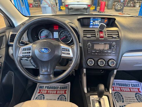 Used 2014 Subaru Forester 2.5i Premium w/ All-Weather Package AWD/4WD image 19