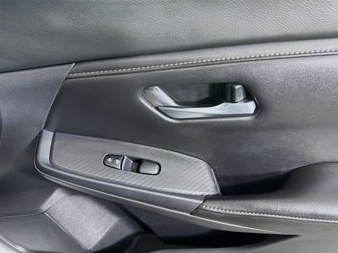 Used 2022 Nissan Sentra SV image 31