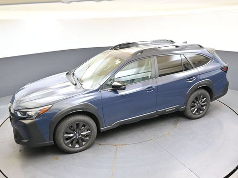 Certified 2025 Subaru Outback Onyx Edition AWD/4WD image 38