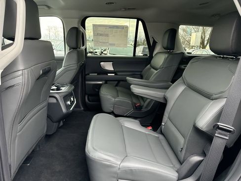 Used 2026 Ford Expedition Active image 23