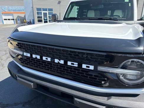 Used 2022 Ford Bronco Wildtrak AWD/4WD image 15