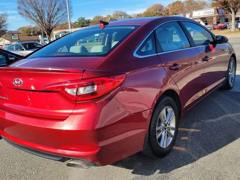 Used 2015 Hyundai Sonata SE w/ Cargo Package image 5