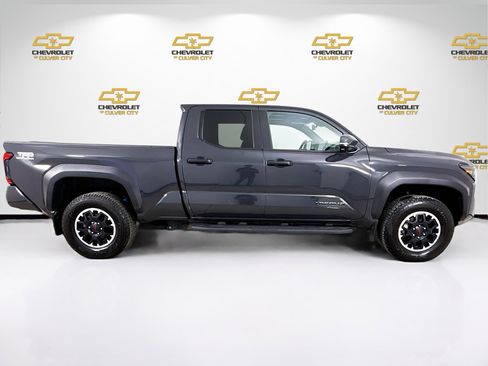 Used 2024 Toyota Tacoma TRD Off-Road w/ TRD Off Road Premium Package AWD/4WD image 9