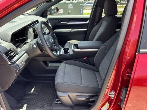 Used 2026 GMC Terrain Elevation w/ Technology Package II AWD/4WD image 15