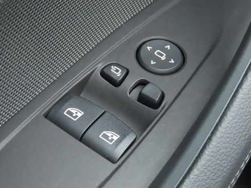 Certified 2025 BMW 430i Coupe w/ M Sport Package image 24