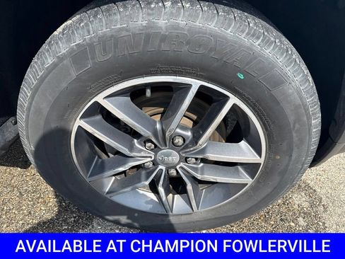 Used 2018 Jeep Grand Cherokee Limited AWD/4WD image 11