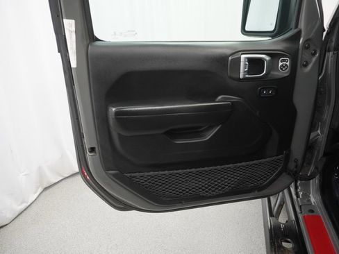 Used 2019 Jeep Wrangler Sport w/ Quick Order Package 24S AWD/4WD image 42
