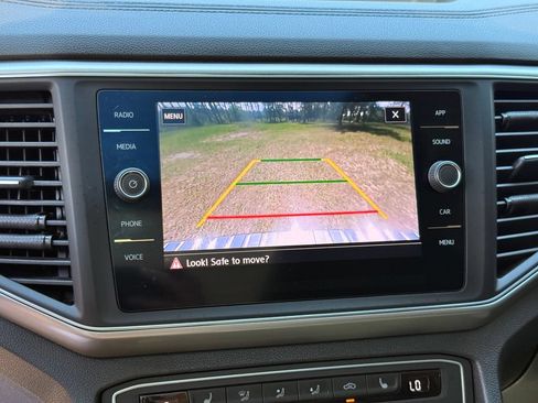 Used 2019 Volkswagen Atlas SE FWD image 18