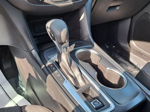 Used 2024 Chevrolet Equinox LT image 18