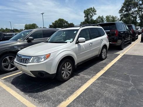 Used 2012 Subaru Forester 2.5X Premium w/ Popular Pkg 3 AWD/4WD image 3