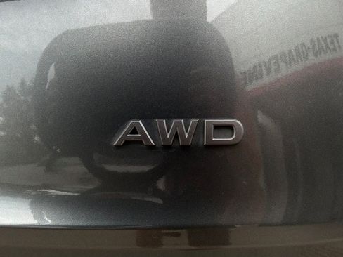 Used 2025 Nissan Rogue SV AWD/4WD image 10