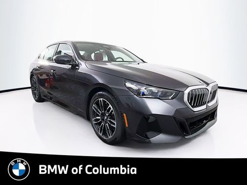 New 2026 BMW 530i xDrive AWD/4WD image 1
