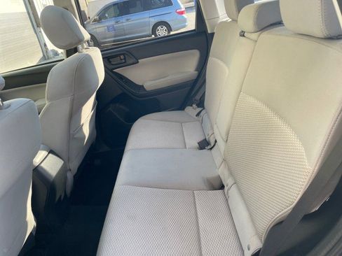 Used 2014 Subaru Forester 2.5i Premium w/ All-Weather Package image 11
