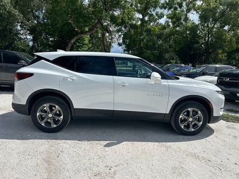 Used 2025 Chevrolet Blazer LT FWD image 18