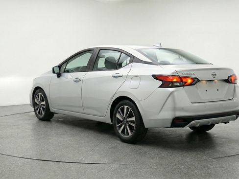 Used 2025 Nissan Versa SV FWD image 5