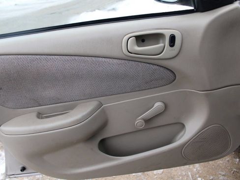 Used 2001 Chevrolet Prizm w/ Preferred Equipment Group 3 image 11