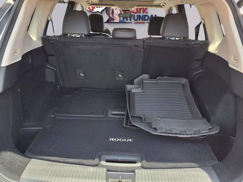 Used 2023 Nissan Rogue SL w/ SL Premium Package FWD image 9