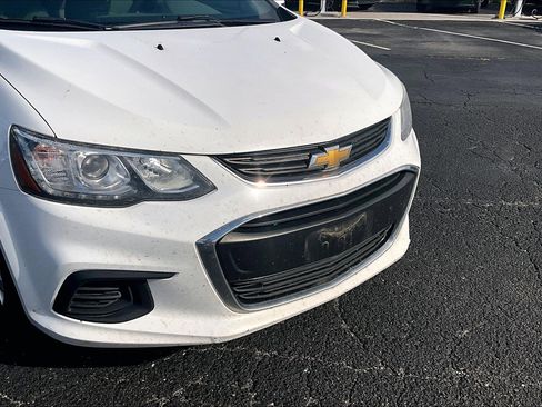 Used 2017 Chevrolet Sonic LT image 3