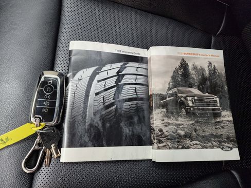 Used 2021 Ford F350 Lariat image 46