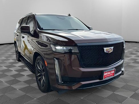 Used 2022 Cadillac Escalade Sport w/ Touring Package AWD/4WD image 3
