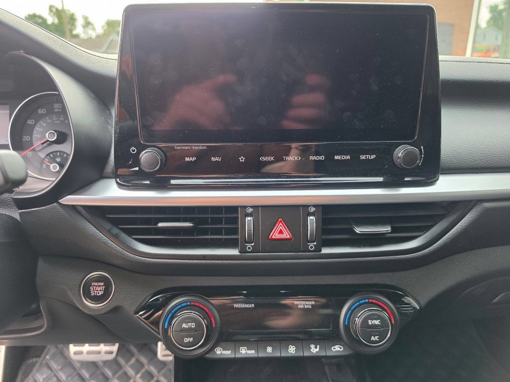 Used 2022 Kia Forte GT-Line w/ GT-Line Premium Package FWD image 14