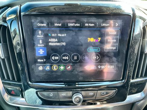 Used 2020 Chevrolet Traverse LT AWD/4WD image 13