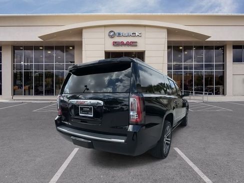 Used 2018 GMC Yukon XL Denali w/ Denali Ultimate Package image 13