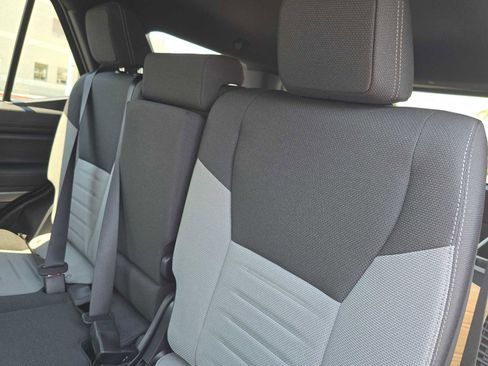 Certified 2025 Toyota 4Runner TRD Off-Road image 25