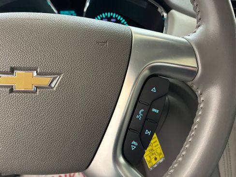 Used 2013 Chevrolet Traverse LT FWD image 19