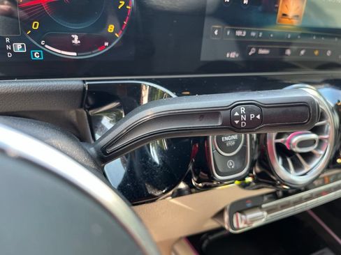 Used 2021 Mercedes-Benz GLA 250 image 17