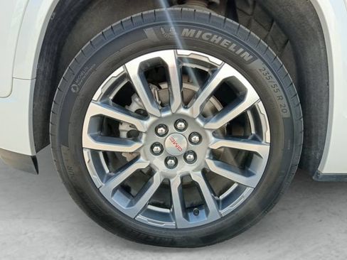 Used 2023 GMC Acadia Denali w/ Denali Ultimate Package FWD image 23