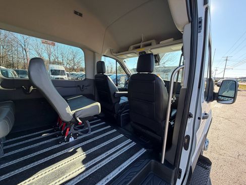 Used 2020 Ford Transit 350 XL image 33
