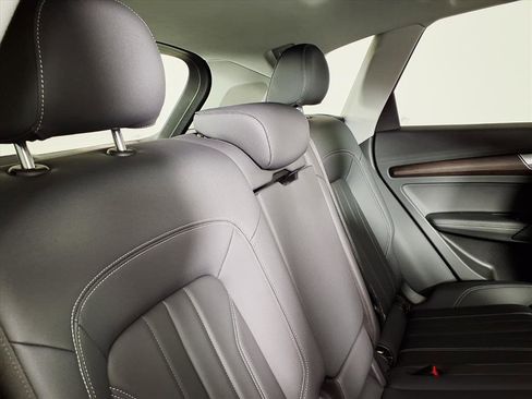 Used 2022 Audi Q5 2.0T Premium Plus image 12