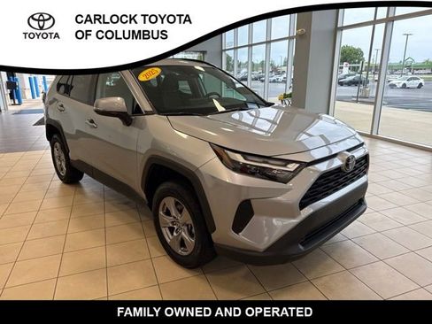 Used 2025 Toyota RAV4 XLE AWD/4WD image 5