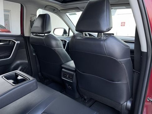 Used 2021 Toyota RAV4 XLE Premium w/ Carpet Mat Package (TMS) image 32