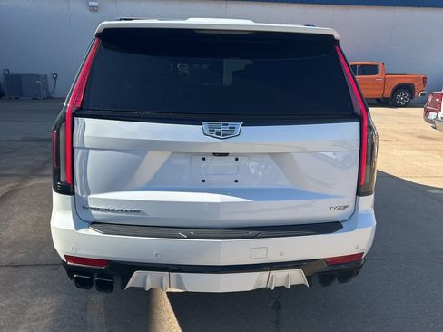 Used 2023 Cadillac Escalade ESV V image 6