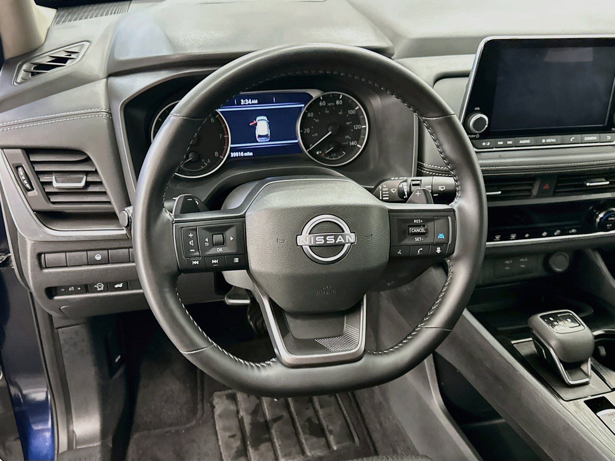 Used 2025 Nissan Rogue SV AWD/4WD image 18