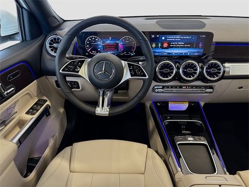 New 2025 Mercedes-Benz GLB 250 GLB 250 image 5