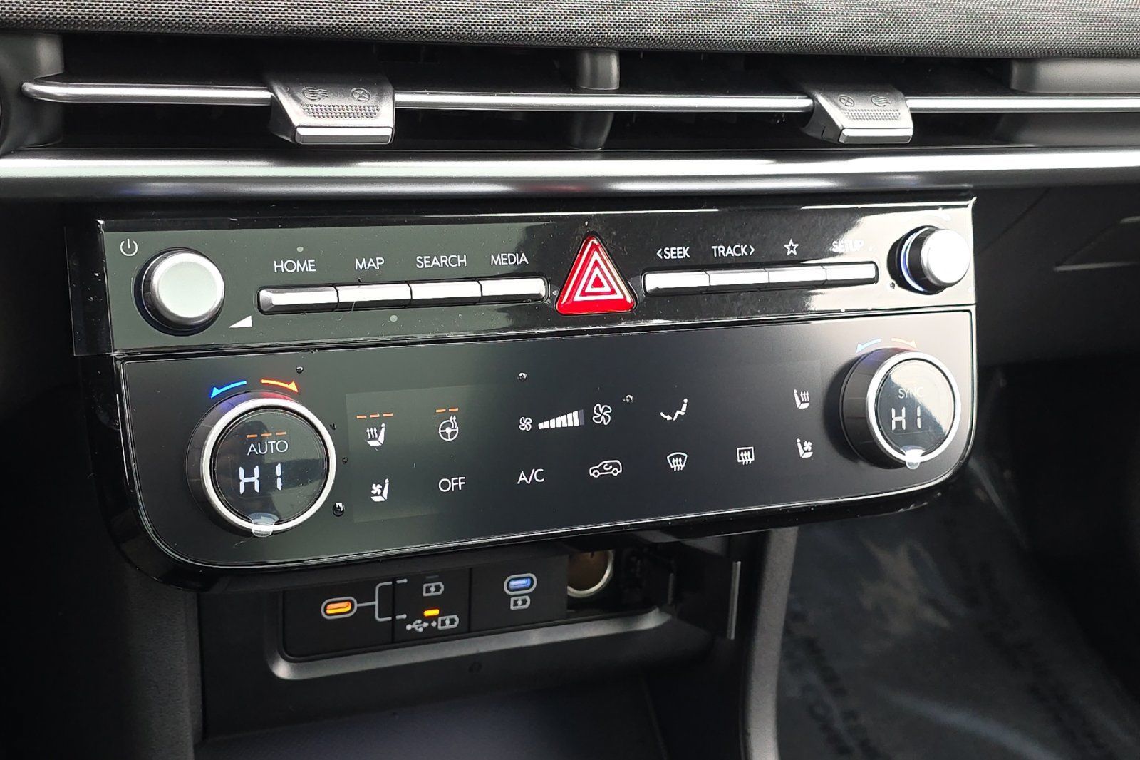 New 2026 Hyundai Tucson Limited AWD/4WD image 18
