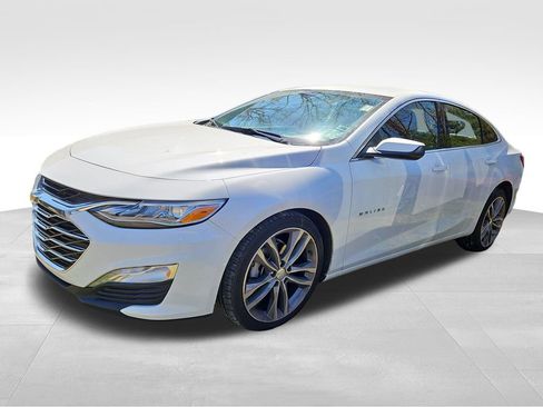 Used 2024 Chevrolet Malibu LT image 3